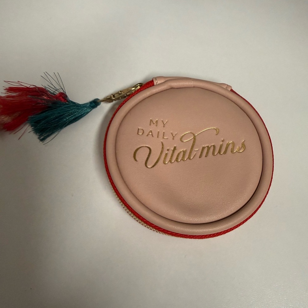 Daily Vitamins Dainty Case